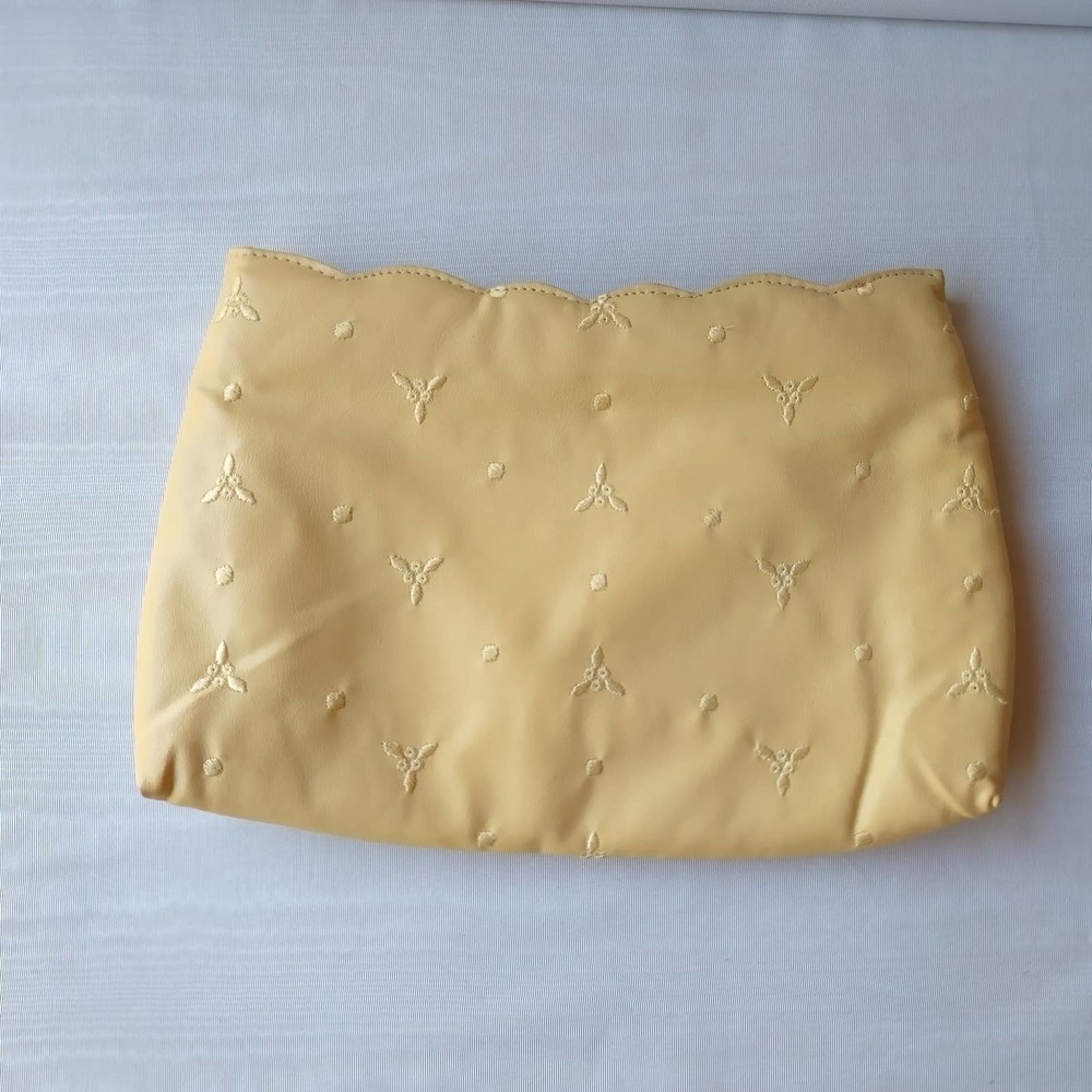 Vintage Holiday Fair Yellow Vinyl Eyelet Floral Envelope Removable Strap Purse